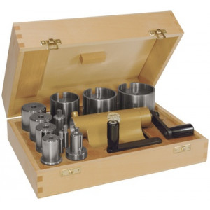 Estrapades pour pendules, avec un bâti en fonte vernie se fixant à l'étau, en coffret bois
