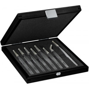 Assortiment de 8 brucelles B-STAR en acier 100% antimagnétique Superalloy, finition soignée, dureté jusqu'à 6 fois supérieur aux acier antimagnétiques "communs", très bonne résistance à la corrosion, à la chaleur (800°) et aux acides, en coffret bois