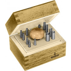 Assortiment de 12 endouilloirs, en coffret bois